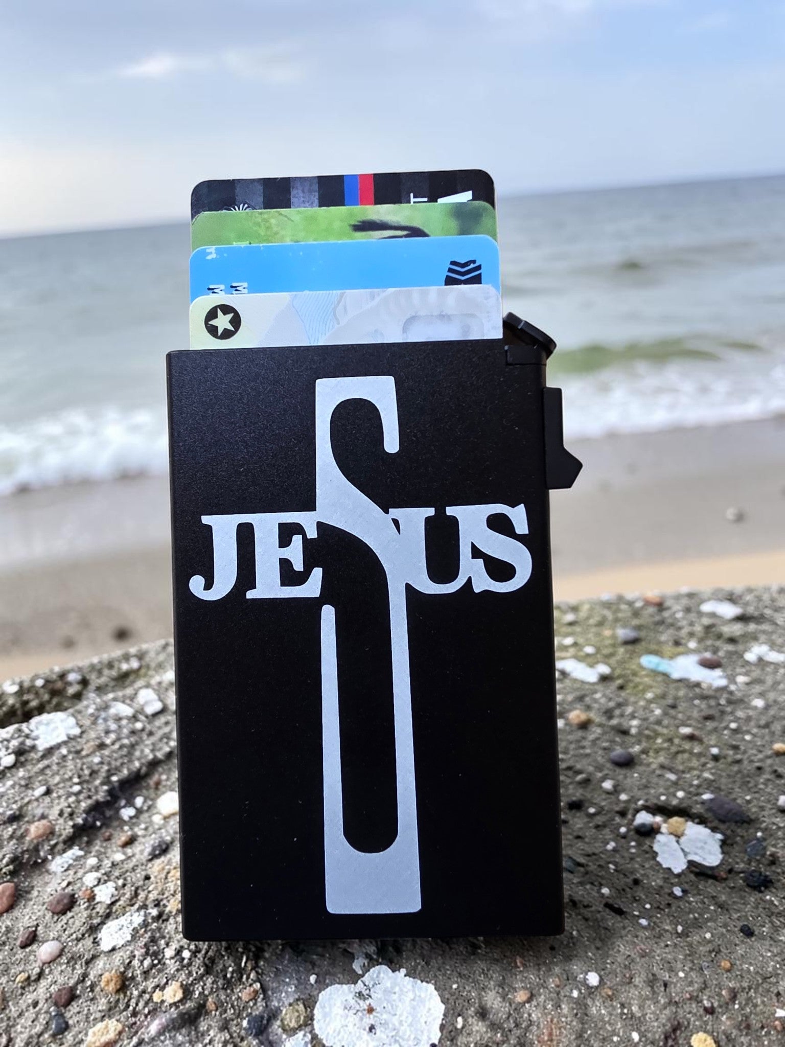 Jesus Cross Engraved Powder Coated Aluminum Metal Wallet – Double-Sided 5 Card Holder