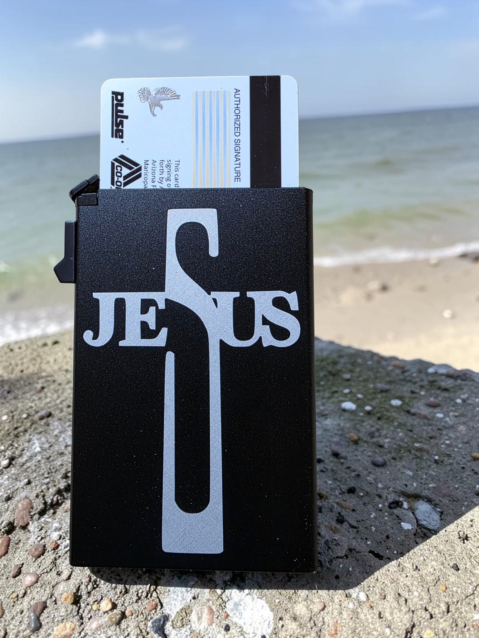 Jesus Cross Engraved Powder Coated Aluminum Metal Wallet – Double-Sided 5 Card Holder