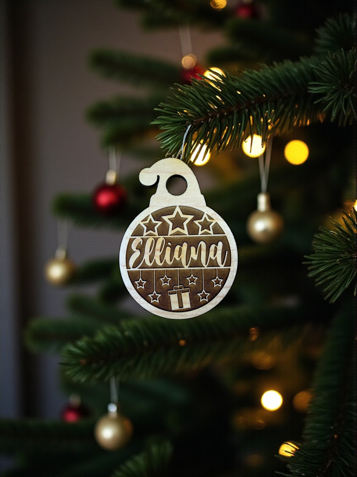 🎄 Personalized Premium Maple Christmas Ornament – Your Name Engraved